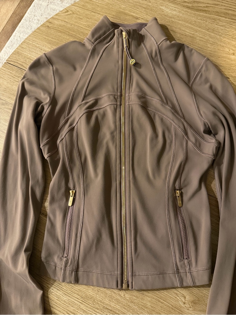 lululemon athletica Taupe Fitted Zip define Jacket *CROPPED - Picture 3 of 6